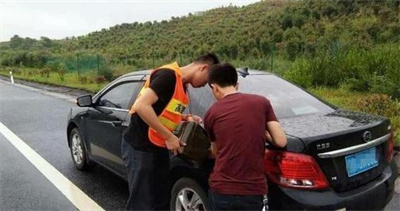 滴道区道路救援解答汽车保养的必要性